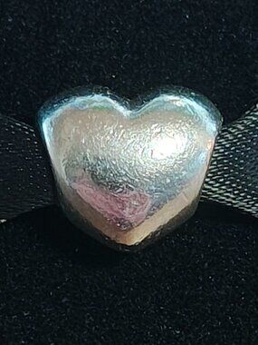 Authentic Pandora Large Smooth Heart Charm 790137